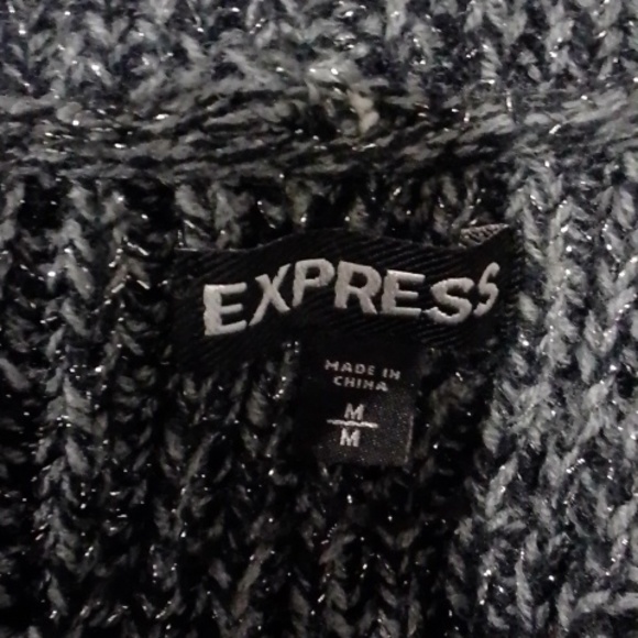 EXPRESS ladies acrylic/wood blend cardigan - Picture 4 of 6